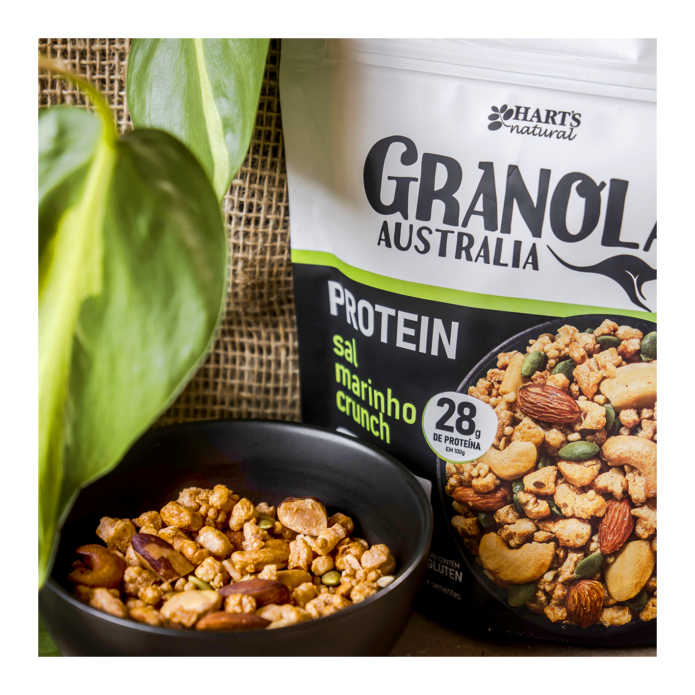 AUSTRALIA Granola Keto Protein Sal Marinho em cena ambientada.