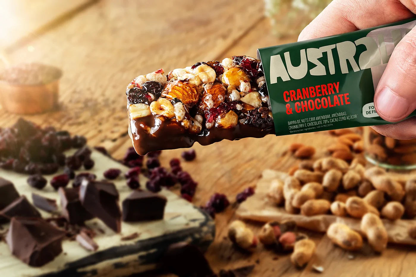 Barra Nuts Cranberry & Chocolate AUSTRALIA com frutas, castanhas e embalagem.